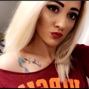 Meet your Posher, Haley